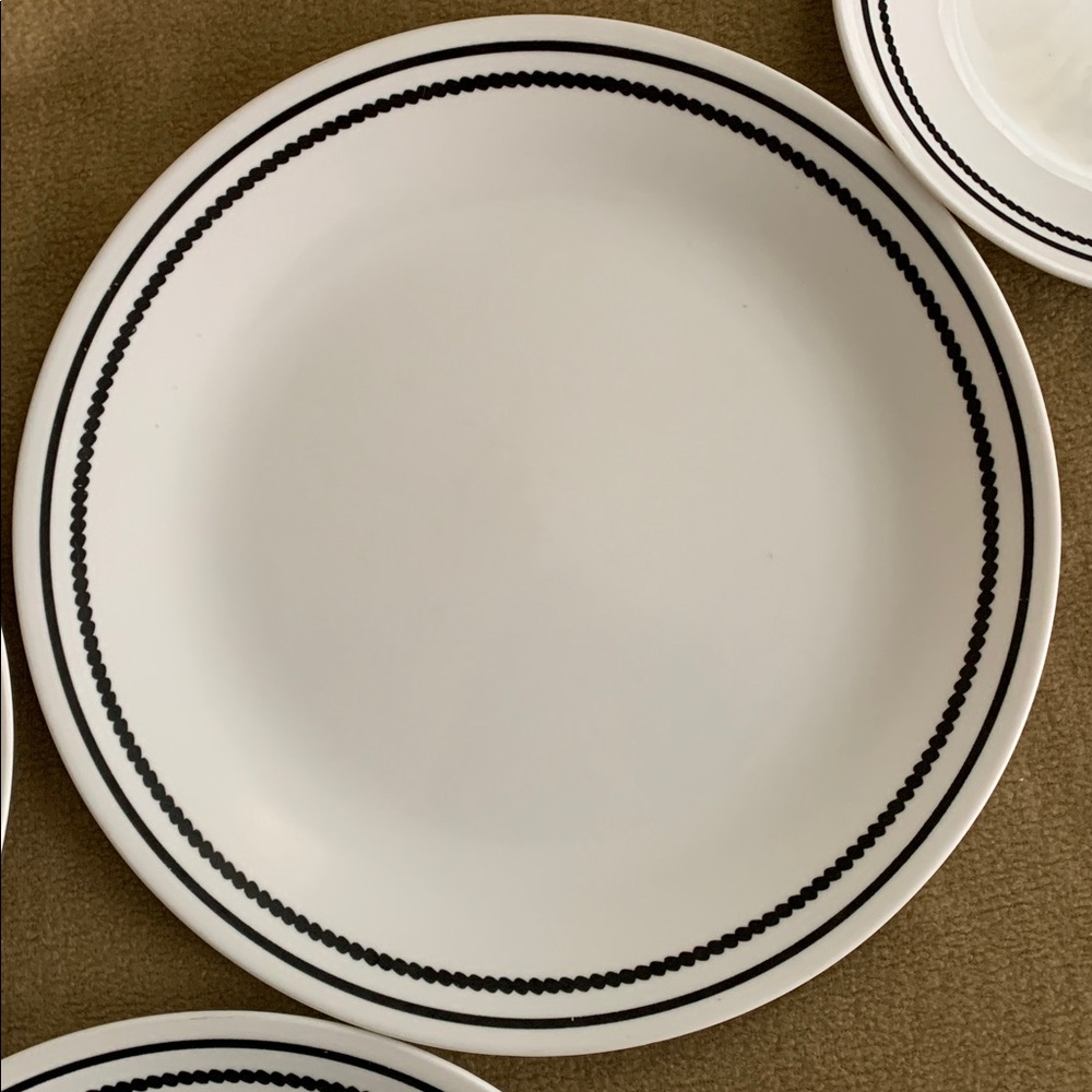 Corelle Brilliant Beaded Black 3 each large dinner plate & bread/dessert plates - Picture 5 of 13